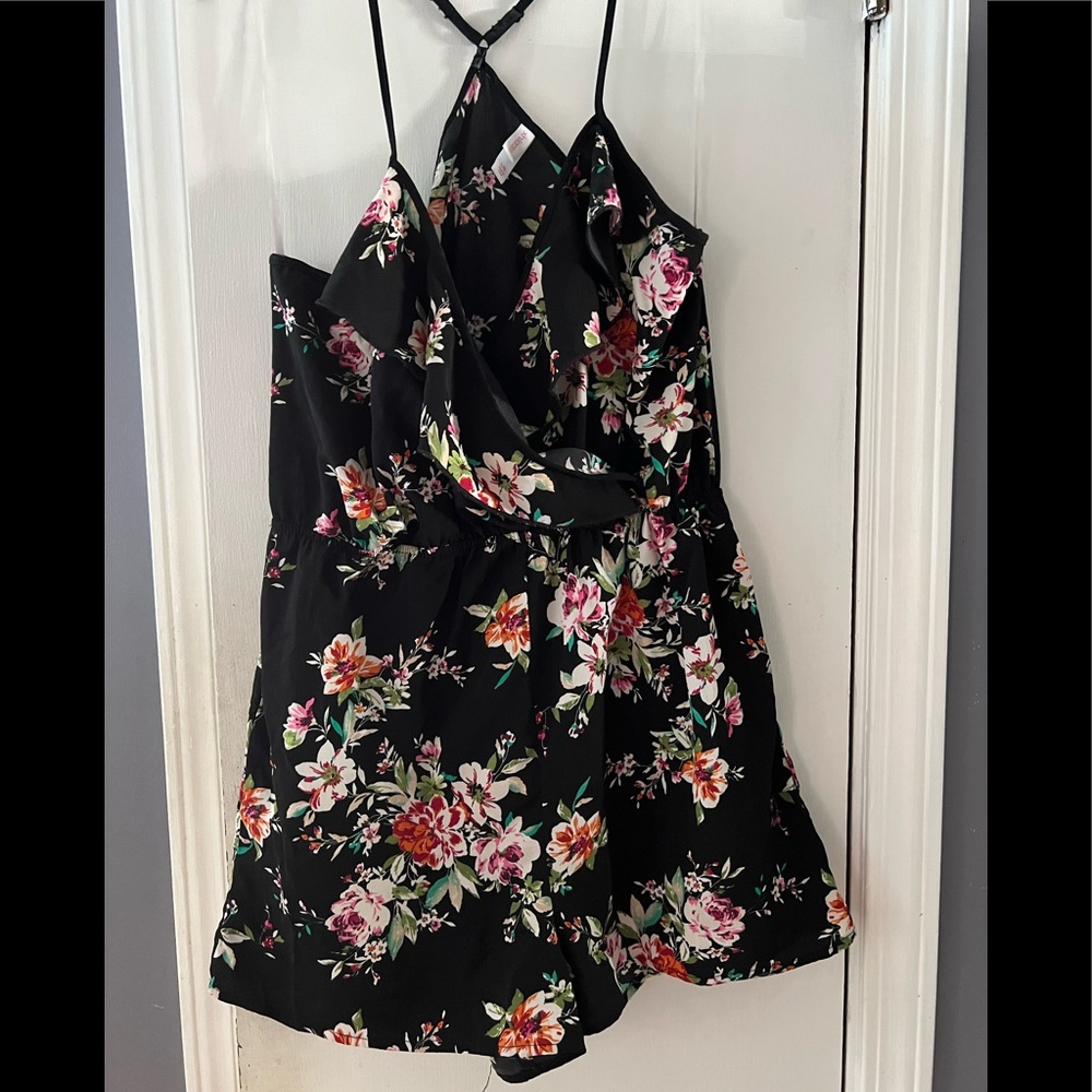 Super cute flower romper